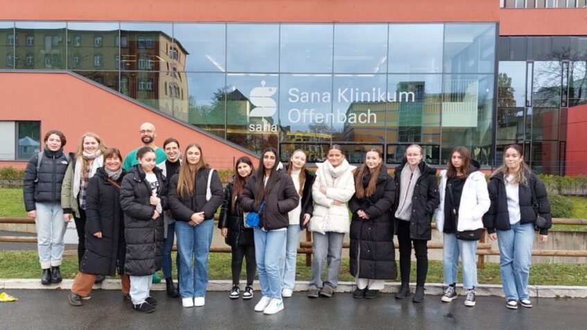 Schüler besichtigen Sana Klinikum Offenbach